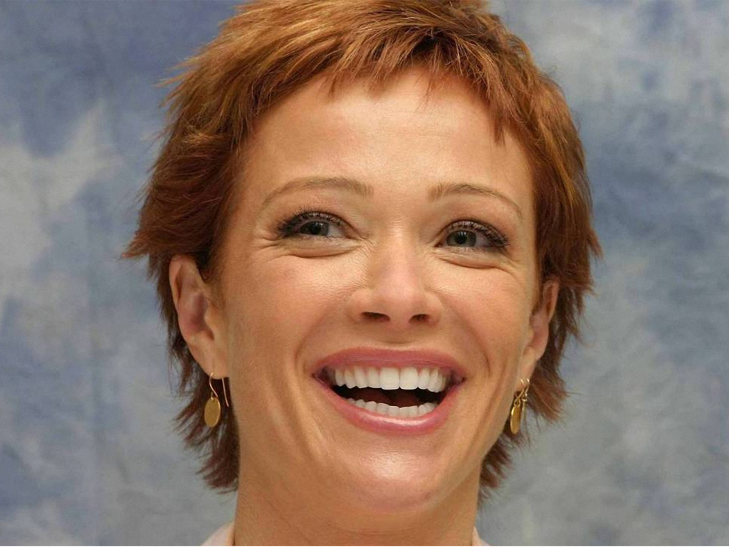 Lauren Holly