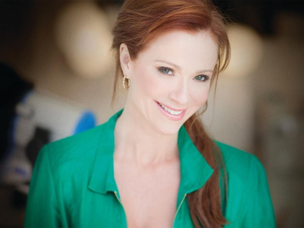 Lauren Holly